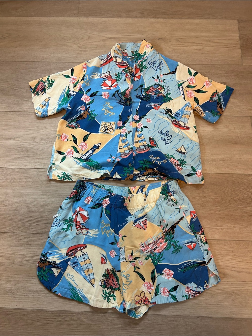 Old Navy womens Sailboat Tropical Set - Blue & Yellow